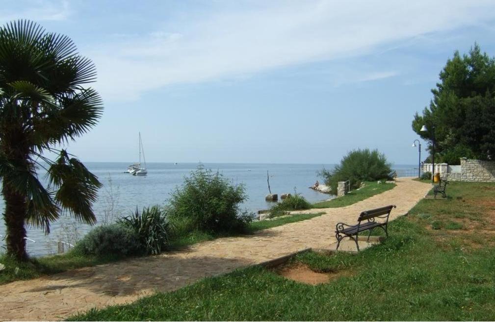 Apartment Angelina 70M From The Beach, Free Parking Новиград Екстериор снимка
