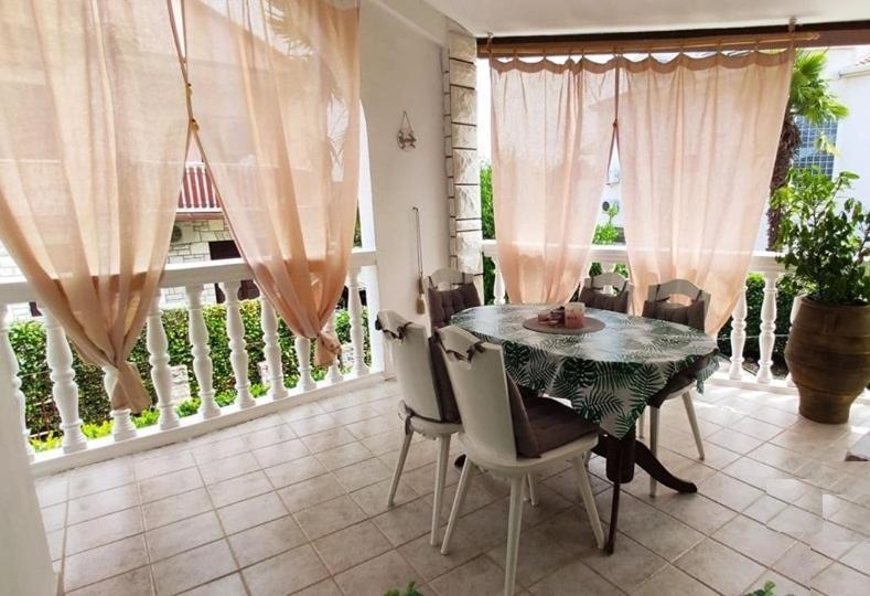 Apartment Angelina 70M From The Beach, Free Parking Новиград Екстериор снимка